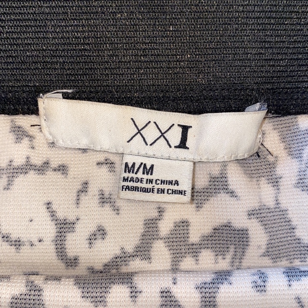 Skirt - Picture 4 of 4